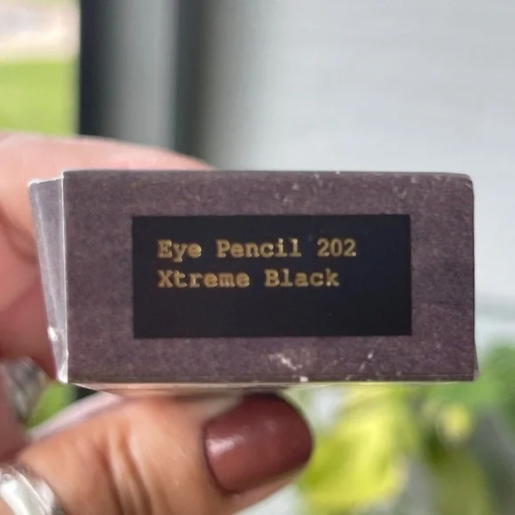 PAT McGRATH LABS Eye Pencil With Sharpener In Xtreme Black - Picture 11 of 15